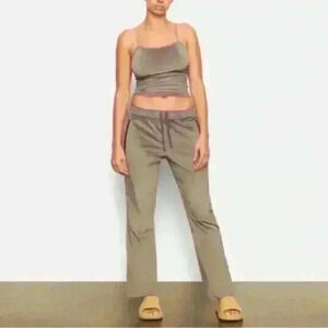 SKIMS VELOUR Wide Leg Track PANTS In Gunmetal Size Medium